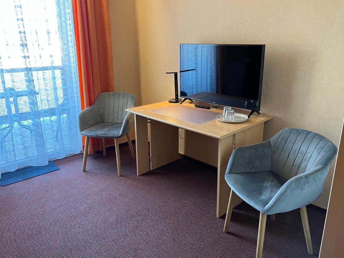 Hotelpension Am Thermalbad Bad Nenndorf Exteriör bild